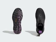 A closer look underneath the ASMCTERREX Free Hiker GTX (Image via Stella McCartney)